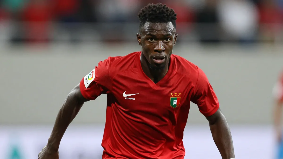 Rayo Vallecano transfiere al defensa Mendy al Hull City por 17M€