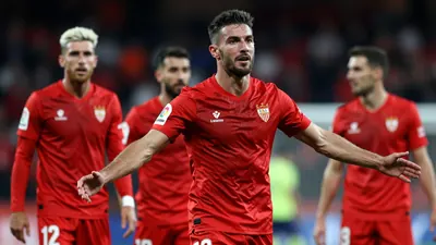 Robbie Ure trains with Sevilla for the first time ahead of Rayo Vallecano match