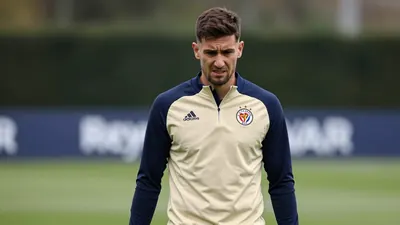 El medirocampista senegalés Pathé Ciss sega entrenar con el Rayo Vallecano tras pedir su salida del mercado de verano